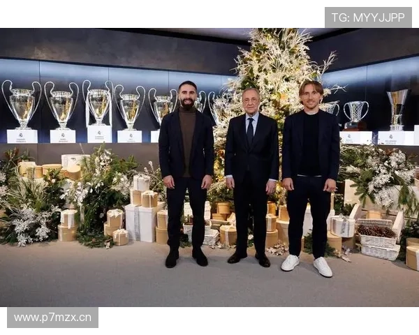 老佛爷国际足联密切决赛定伯纳乌